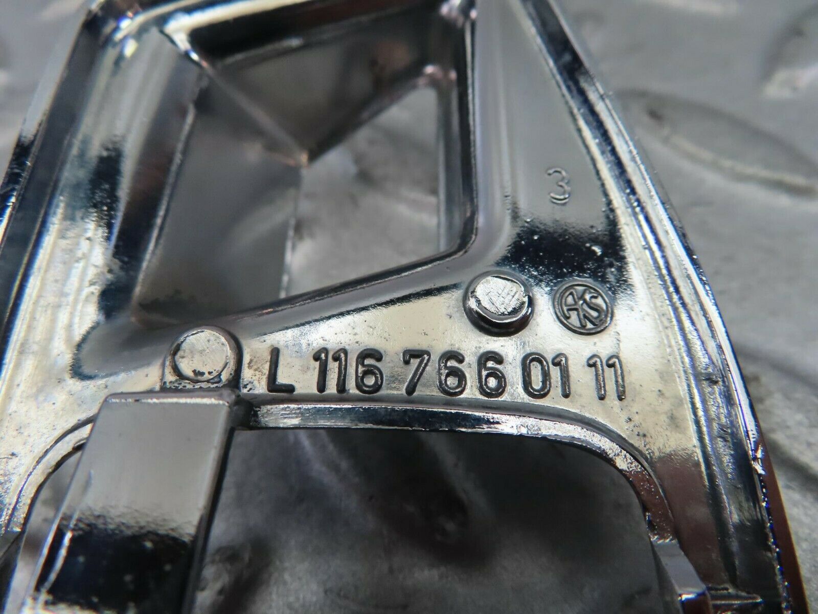 8720 Mercedes-Benz W116 Chrome Door Handle Surround Left 1167660111