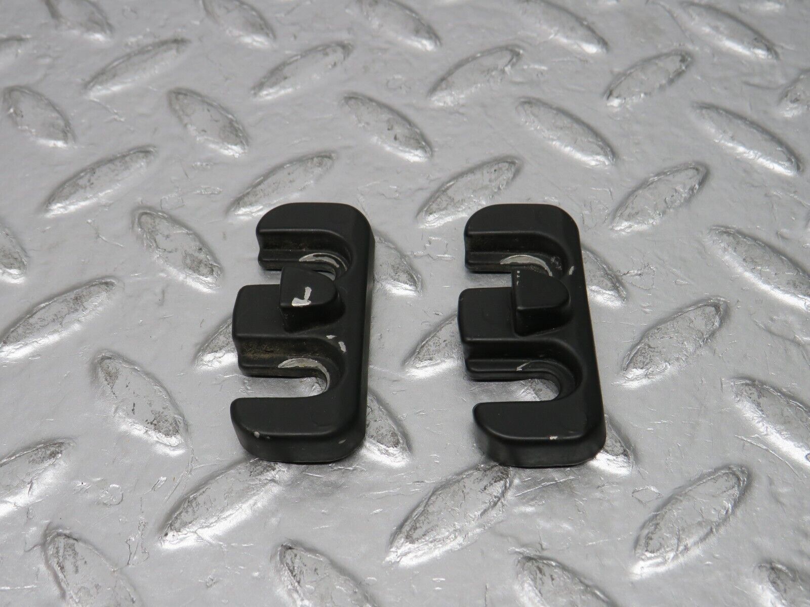 31386 Mercedes-Benz S124 220TE Wagon Trunk Lock Latch 1247660776