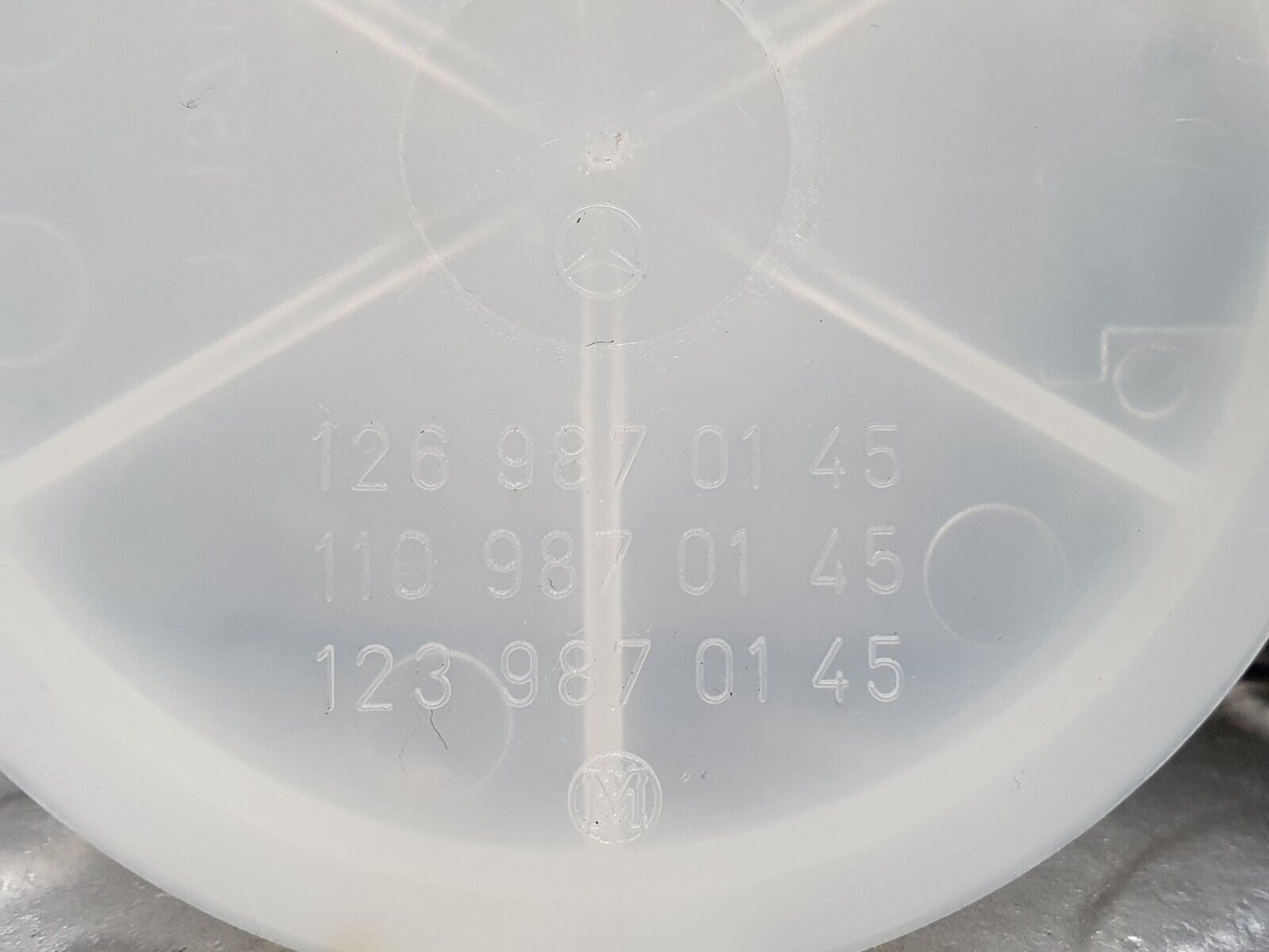 41002 Mercedes-Benz W126 300SE Trunk Boot Access Cover Panel Set 1156930030 11669010027 1269870145 1269870045