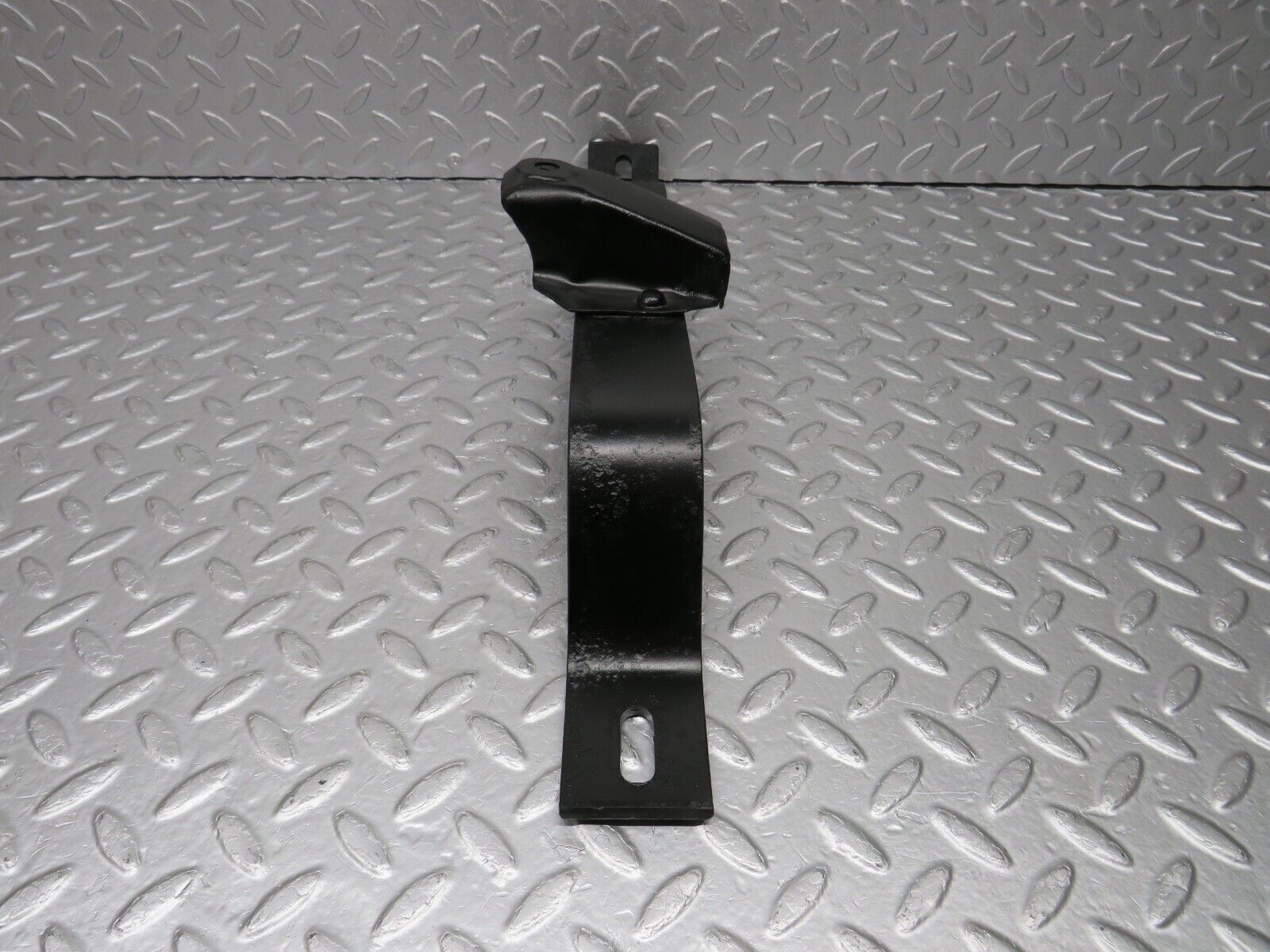 40393 Mercedes-Benz W110 230 Rear Left Bumper Bracket