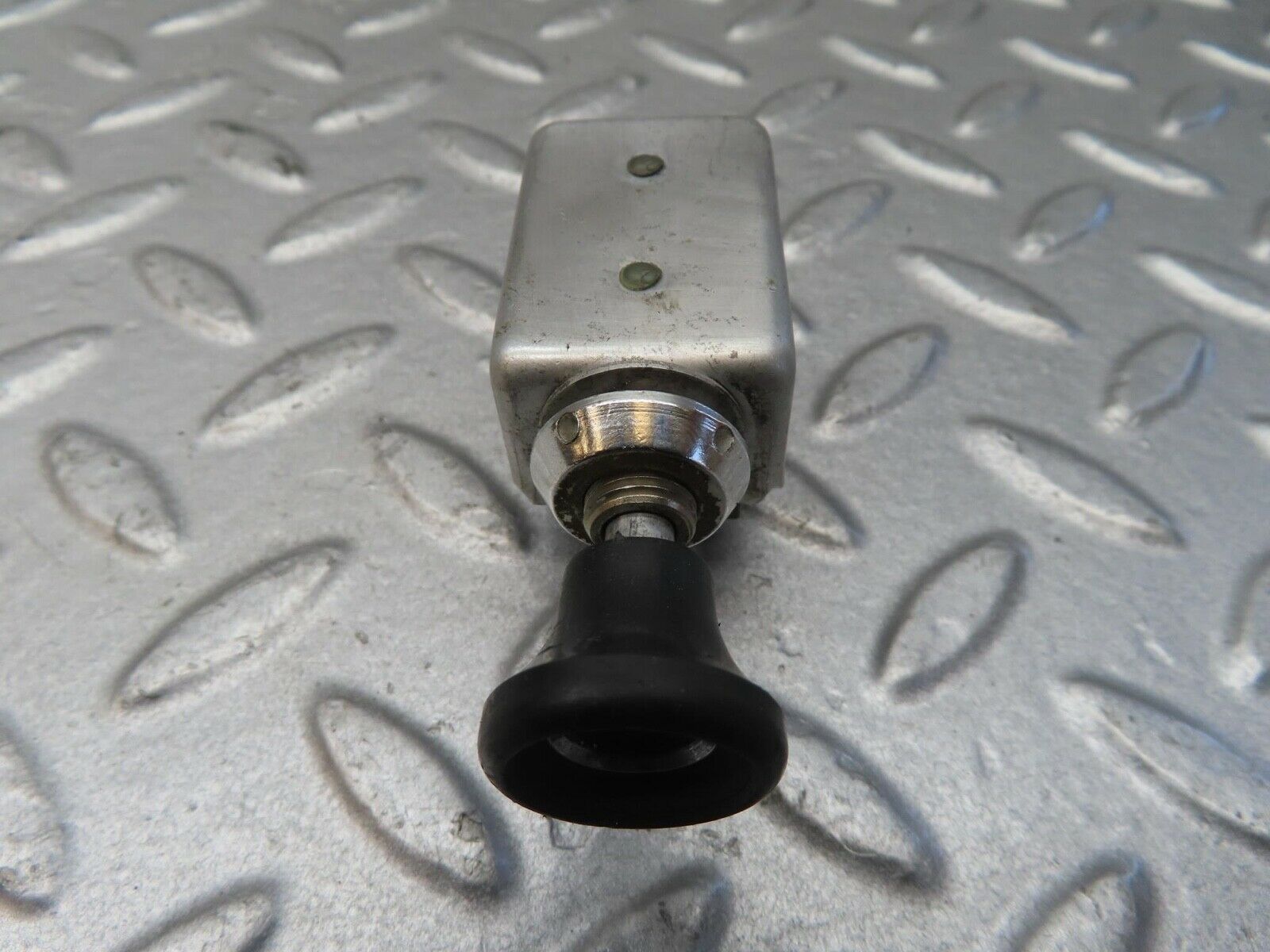 13255 Mercedes-Benz W111 220S Windscreen Wiper Pull Switch 461630