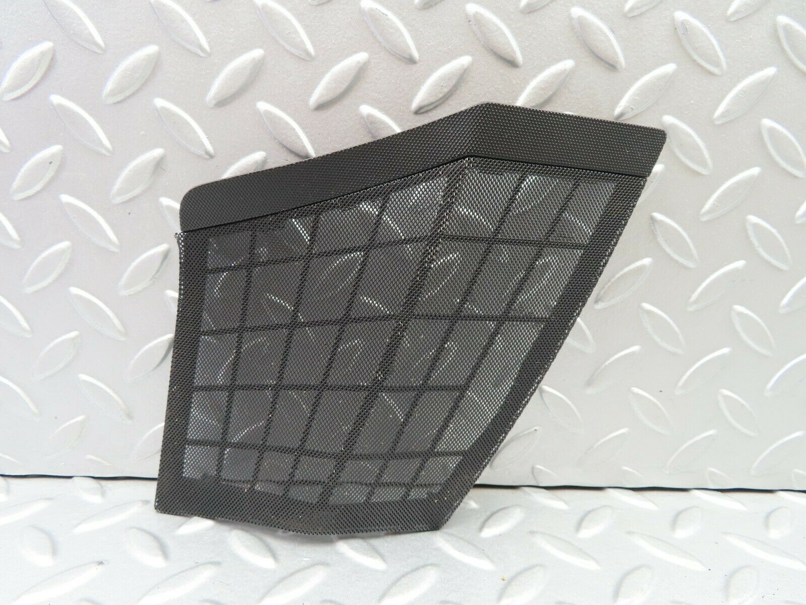 7121 Mercedes-Benz S124 E220 Wagon Dashboard Speaker Cover Grill Right