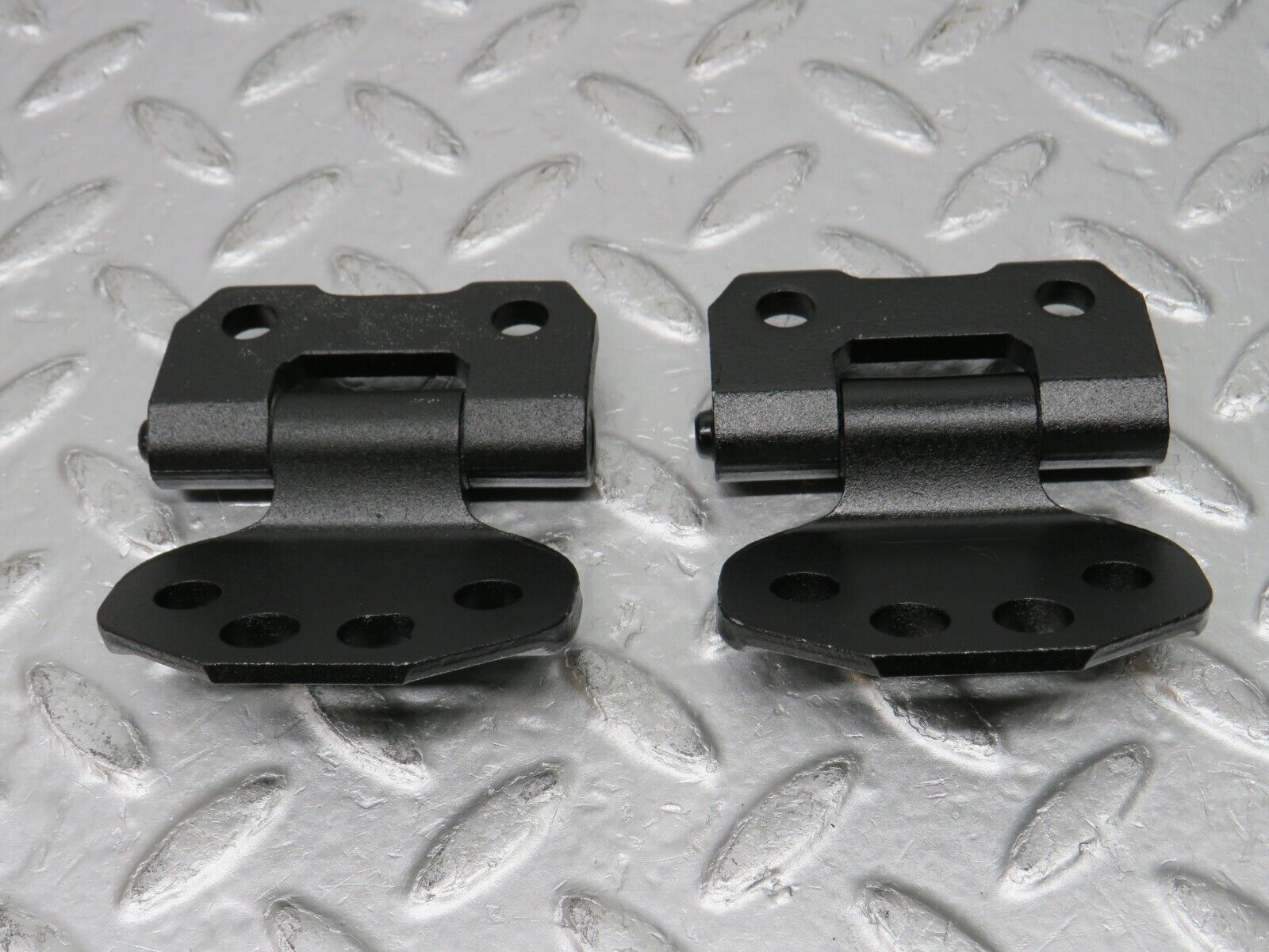 32557 Mercedes-Benz S124 300TE Wagon Door Hinge Right Side