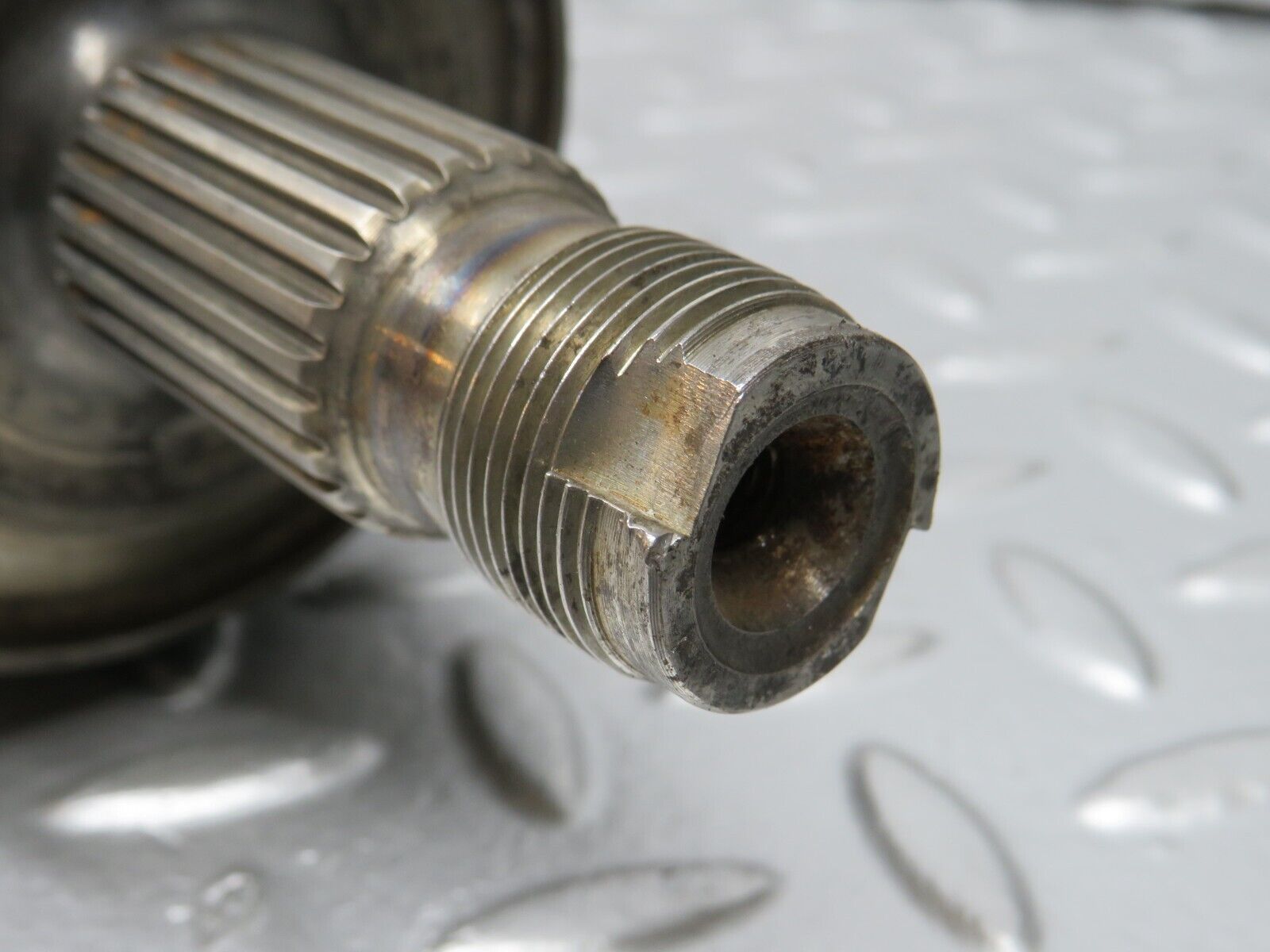 32674 Mercedes-Benz S124 300TE Wagon Axle Shaft Drive Shaft