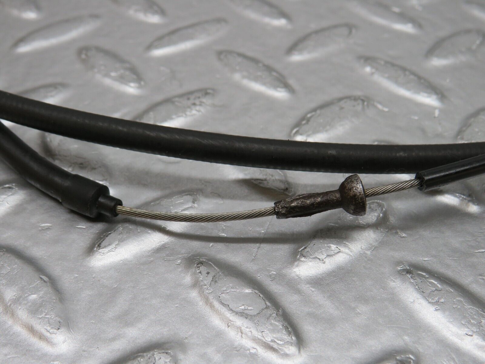 34641 Mercedes-Benz C126 380SEC Coupe Bonnet Release Cable 1269970881