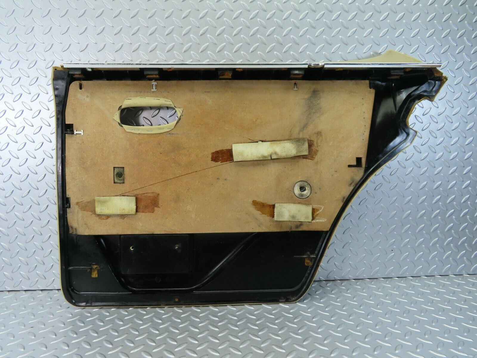 7316 Mercedes-Benz W116 450SE Rear Left Door Card Beige 1167370170