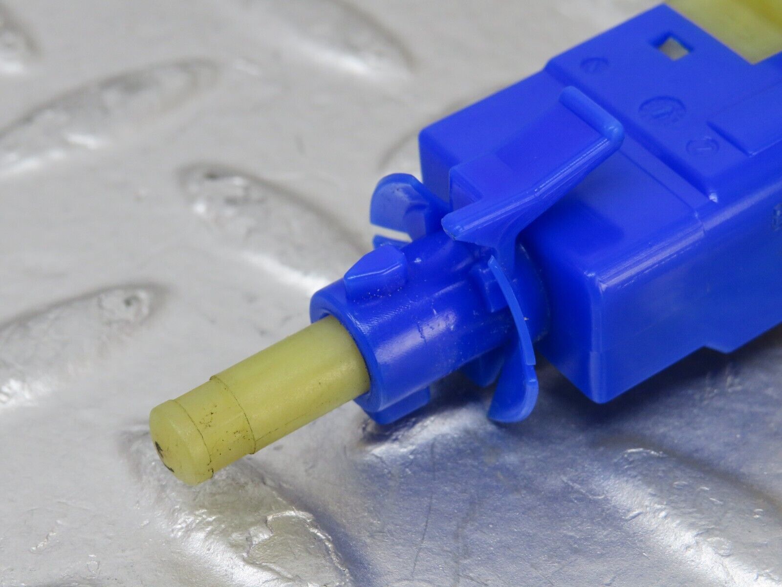 34876 Mercedes-Benz W210 320E Brake Light Switch 0015459509