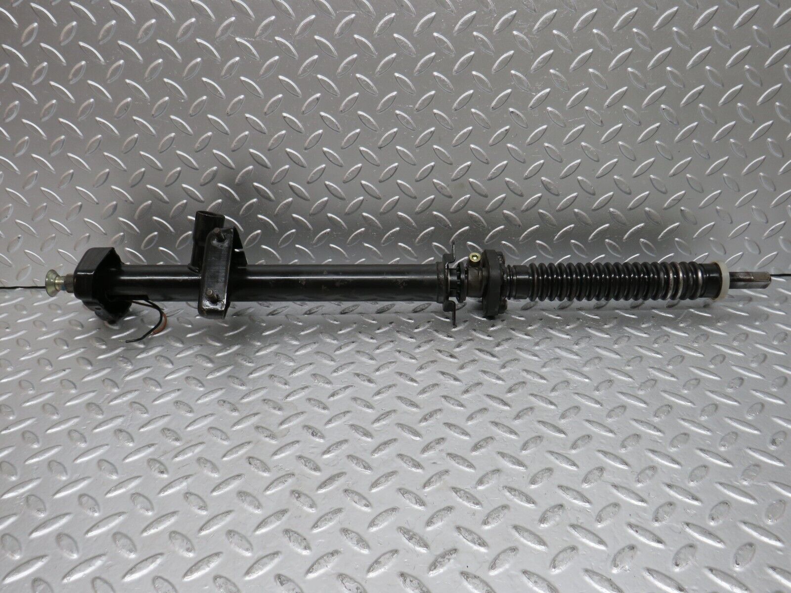 28104 Mercedes-Benz W123 280E Steering Column