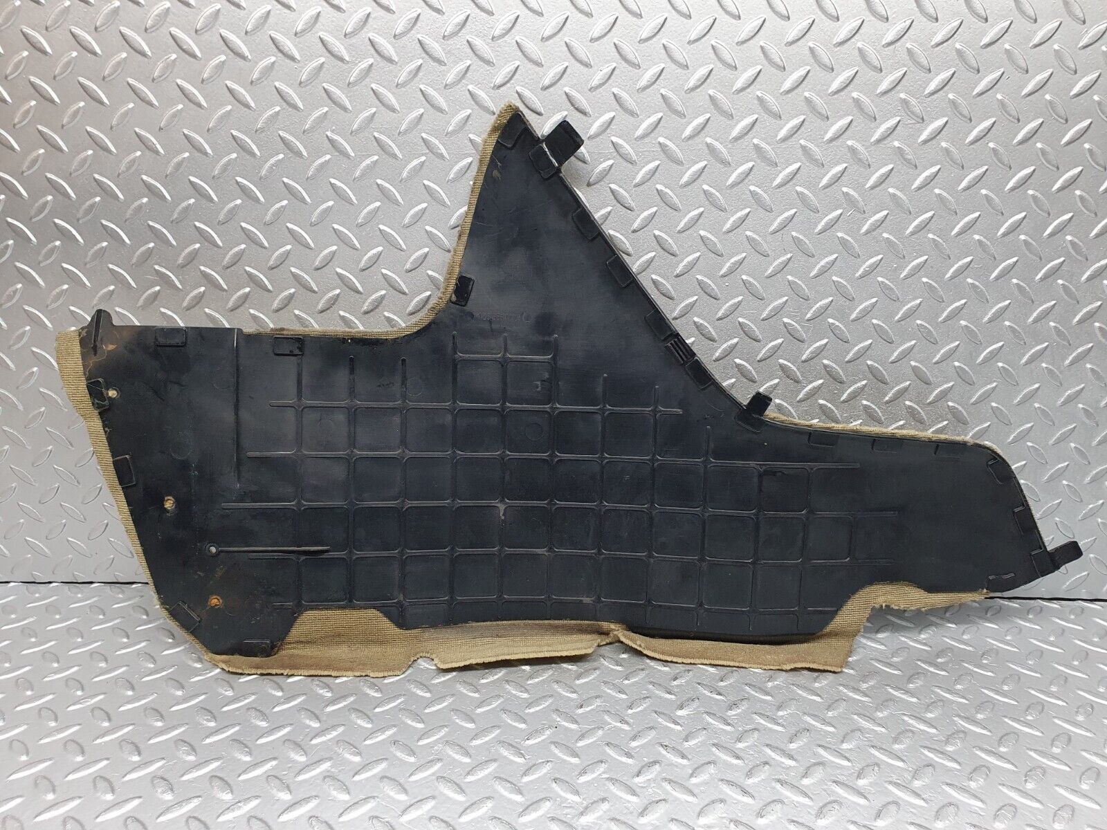 41064 Mercedes-Benz W126 300SE Centre Console Carpet Right Beige 1266831225