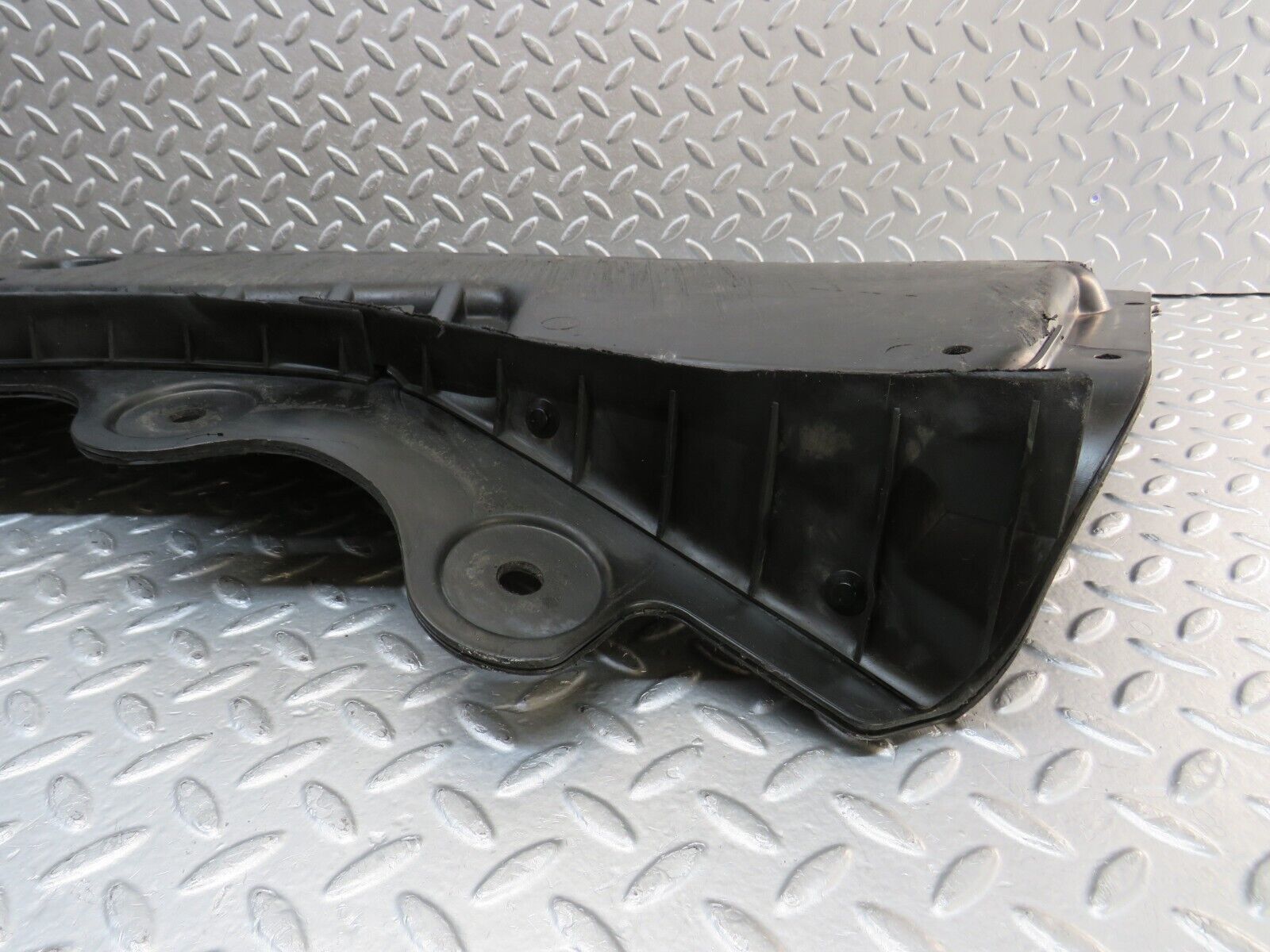 35123 Mercedes-Benz W221 Engine Bay Undertray Cover