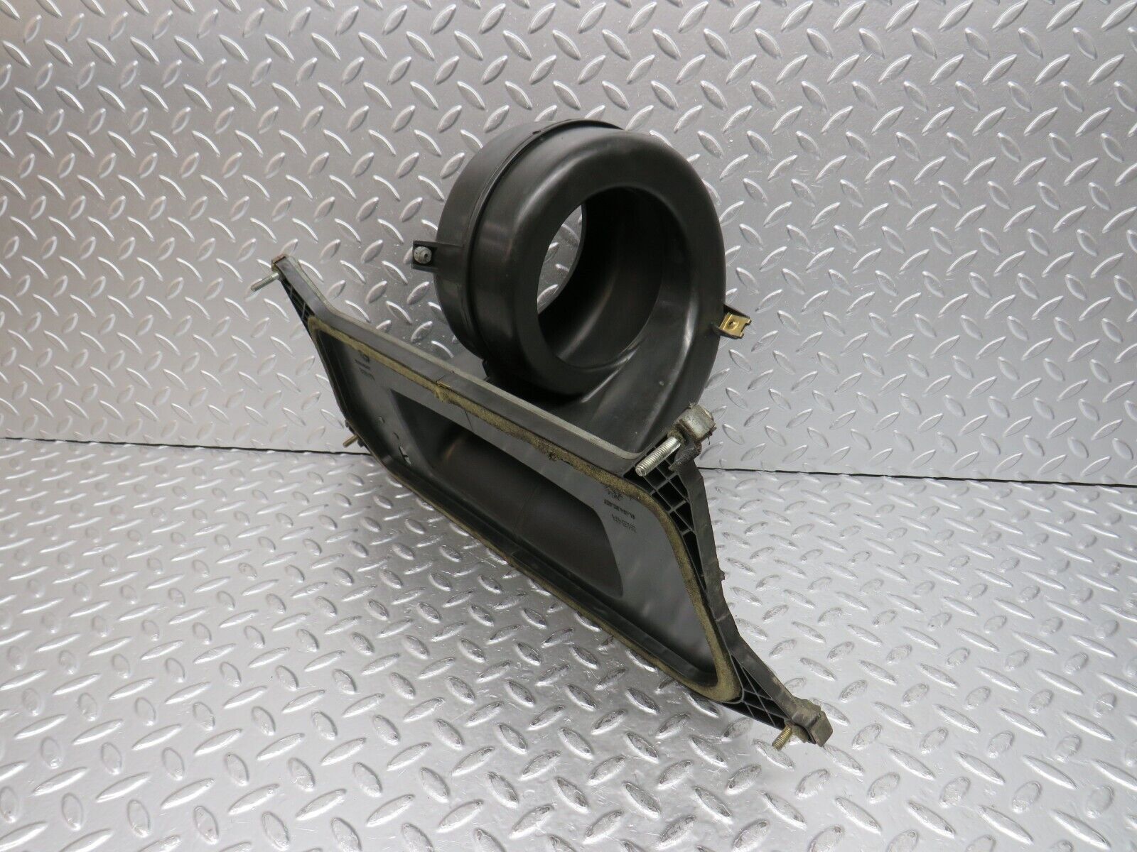 31647 Mercedes-Benz W201 190LE 1.8L Heater Blower Housing Behr 91.484.52.017