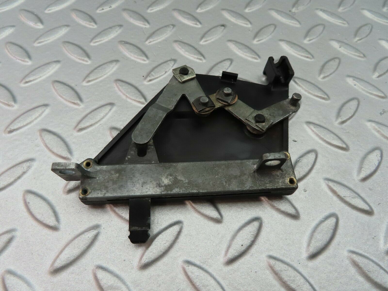 6970 Mercedes-Benz C107 350SLC Coupe Air Vent Control Lever Right 1078300485