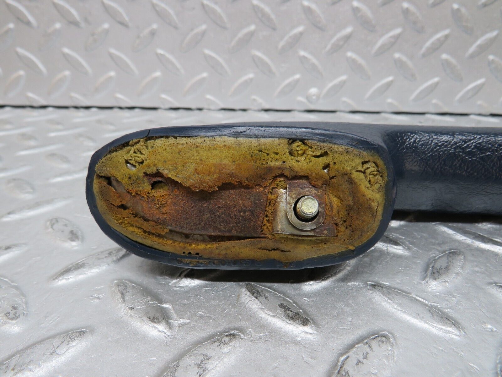 37301 Mercedes-Benz W109 300SEL Interior Door Handle Front Right Blue