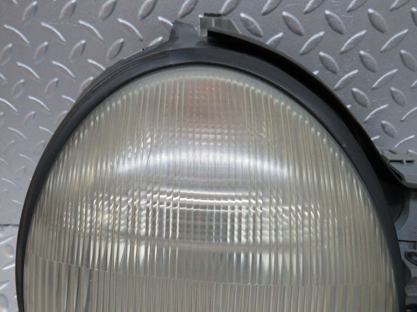 34848 Mercedes-Benz W210 320E Headlight Hella Right Side 15060800 2088000175