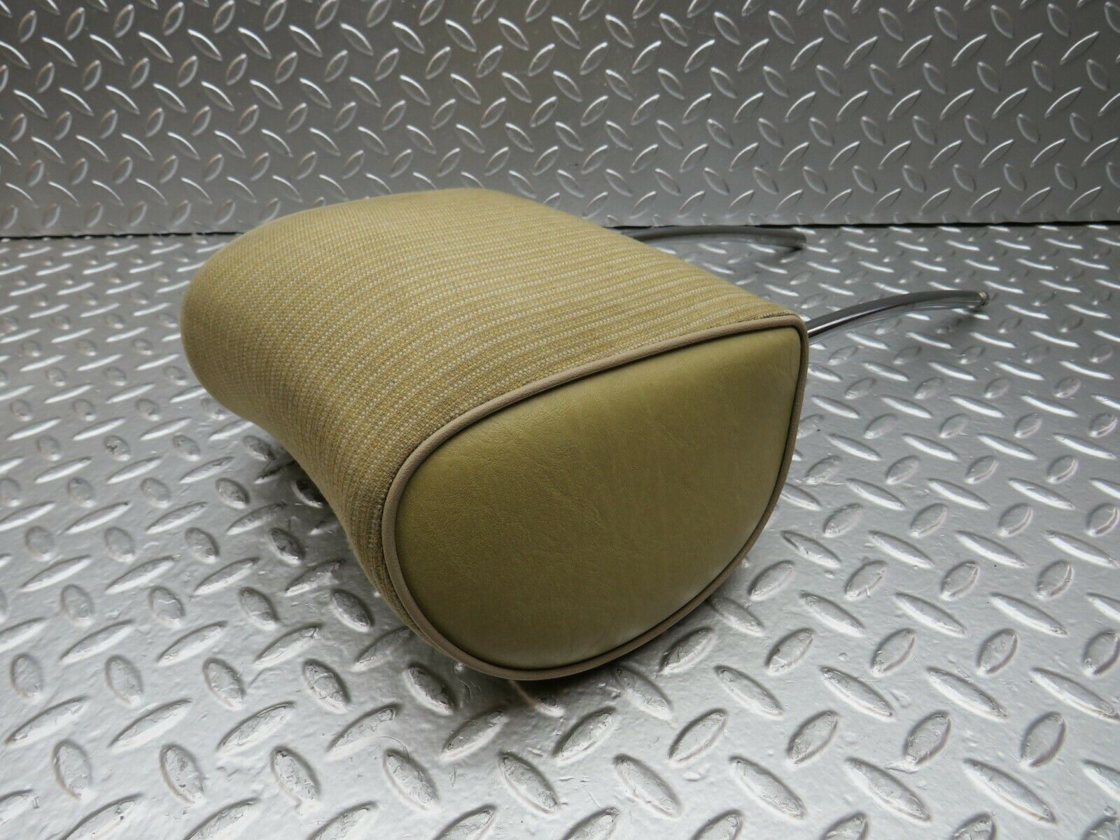 24143 Mercedes-Benz W123 280E Front Seat Headrest