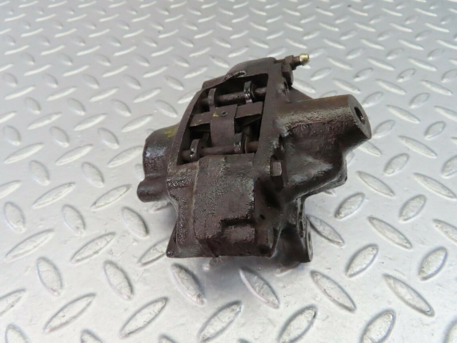 9339 Mercedes-Benz C124 300CE Coupe Rear Left Brake Caliper ATE