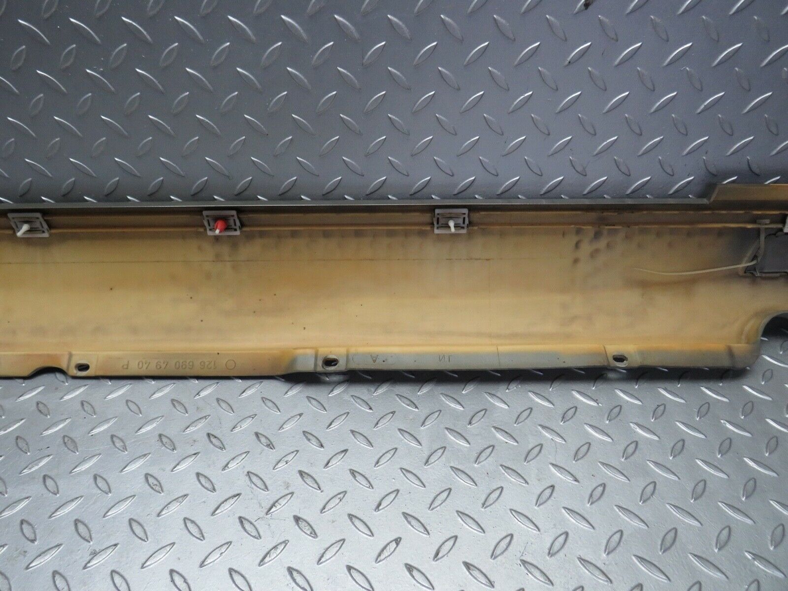 21811 Mercedes-Benz W126 300SE Side Skirt Left Side 1266904940