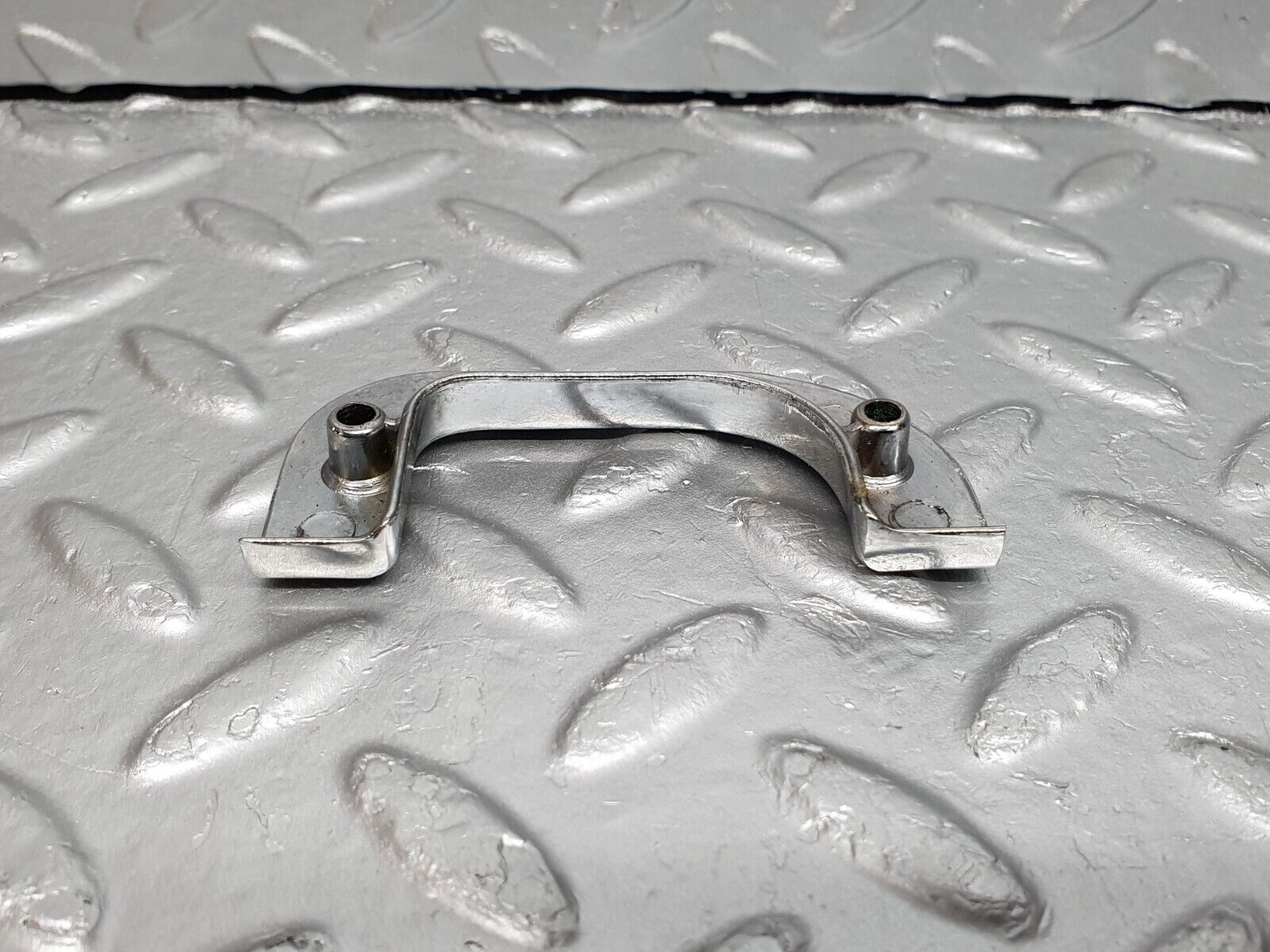 40898 Mercedes-Benz W126 300SE Interior Chrome Door Latch Trim Left 1237230124