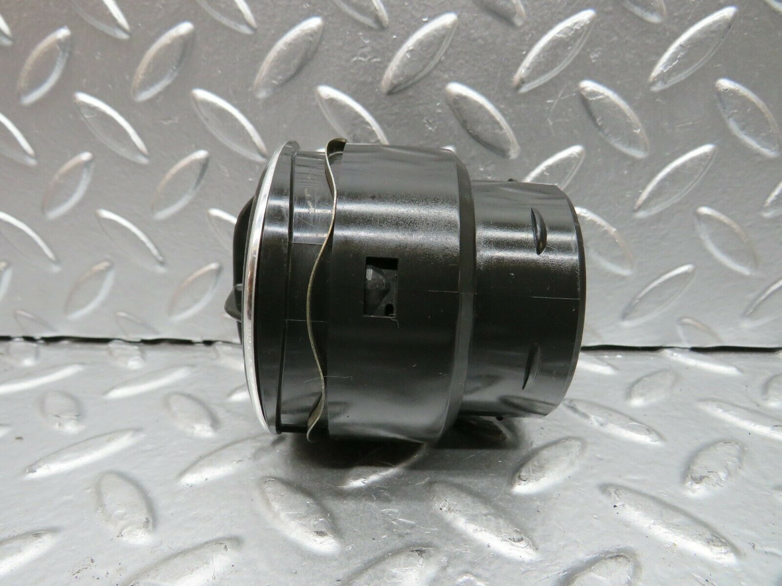 22712 Mercedes-Benz C107 450SLC Coupe Dashboard Air Vent