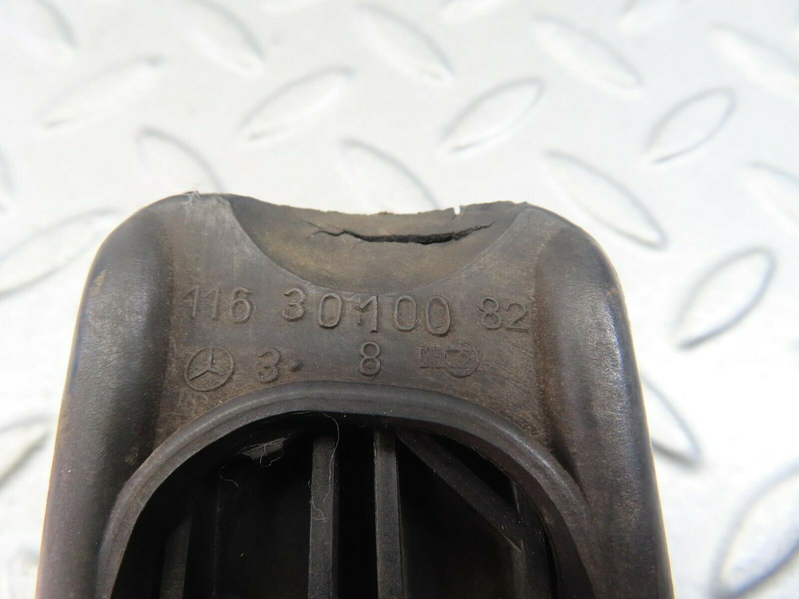 8318 Mercedes-Benz W116 Accelerator Pedal With Rubber 1163010082