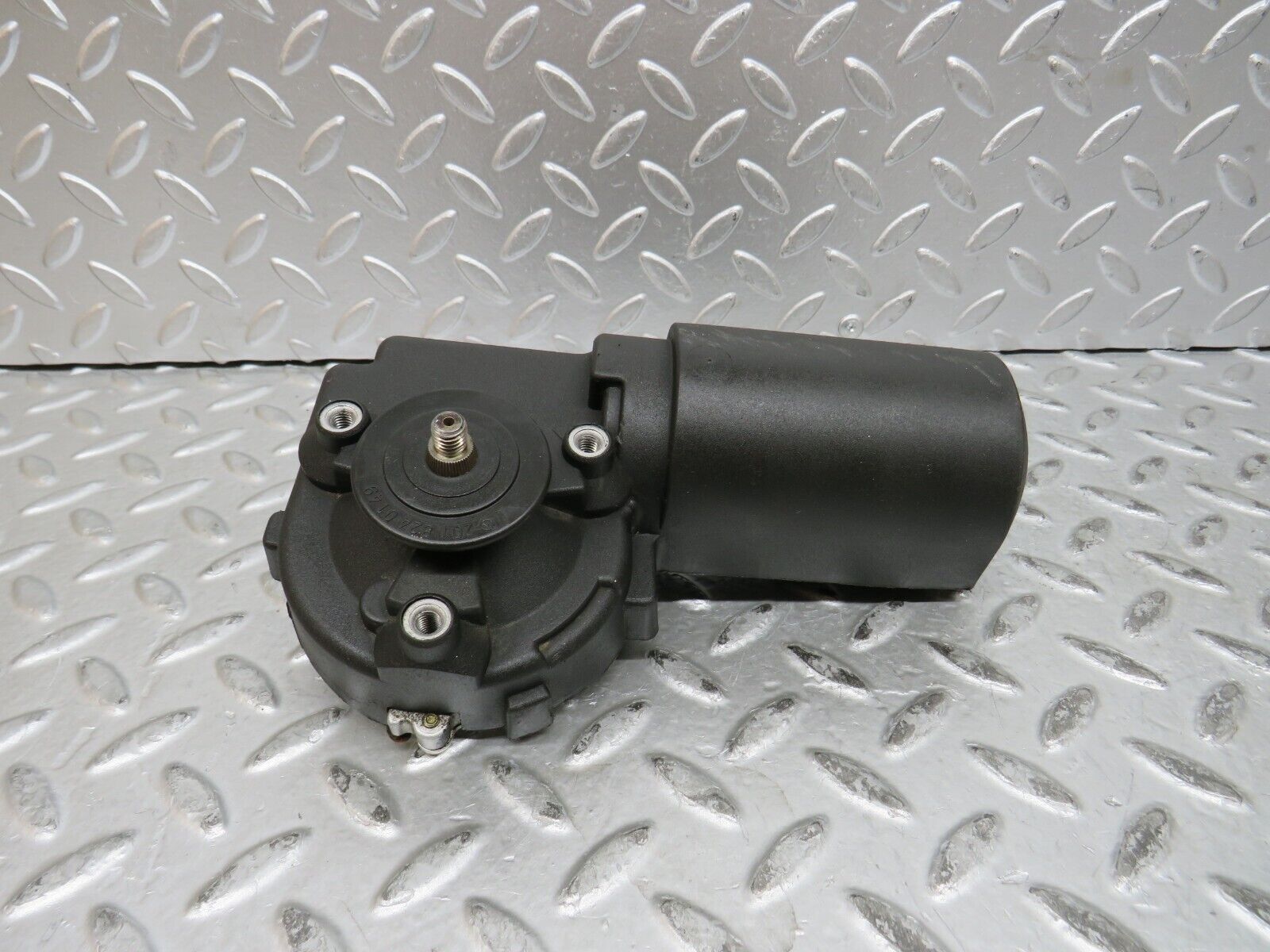 29048 Mercedes-Benz C124 320CE Coupe Wiper Motor Bosch 0390241425 with cover