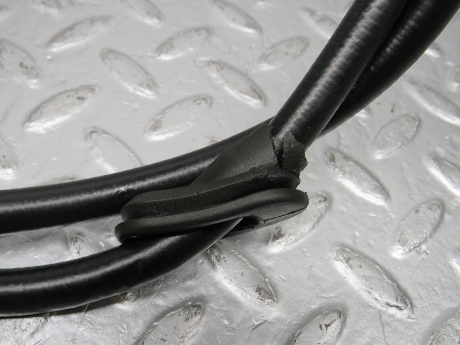 39668 Mercedes-Benz R129 320SL Coupe Handbrake Cable 1294202985