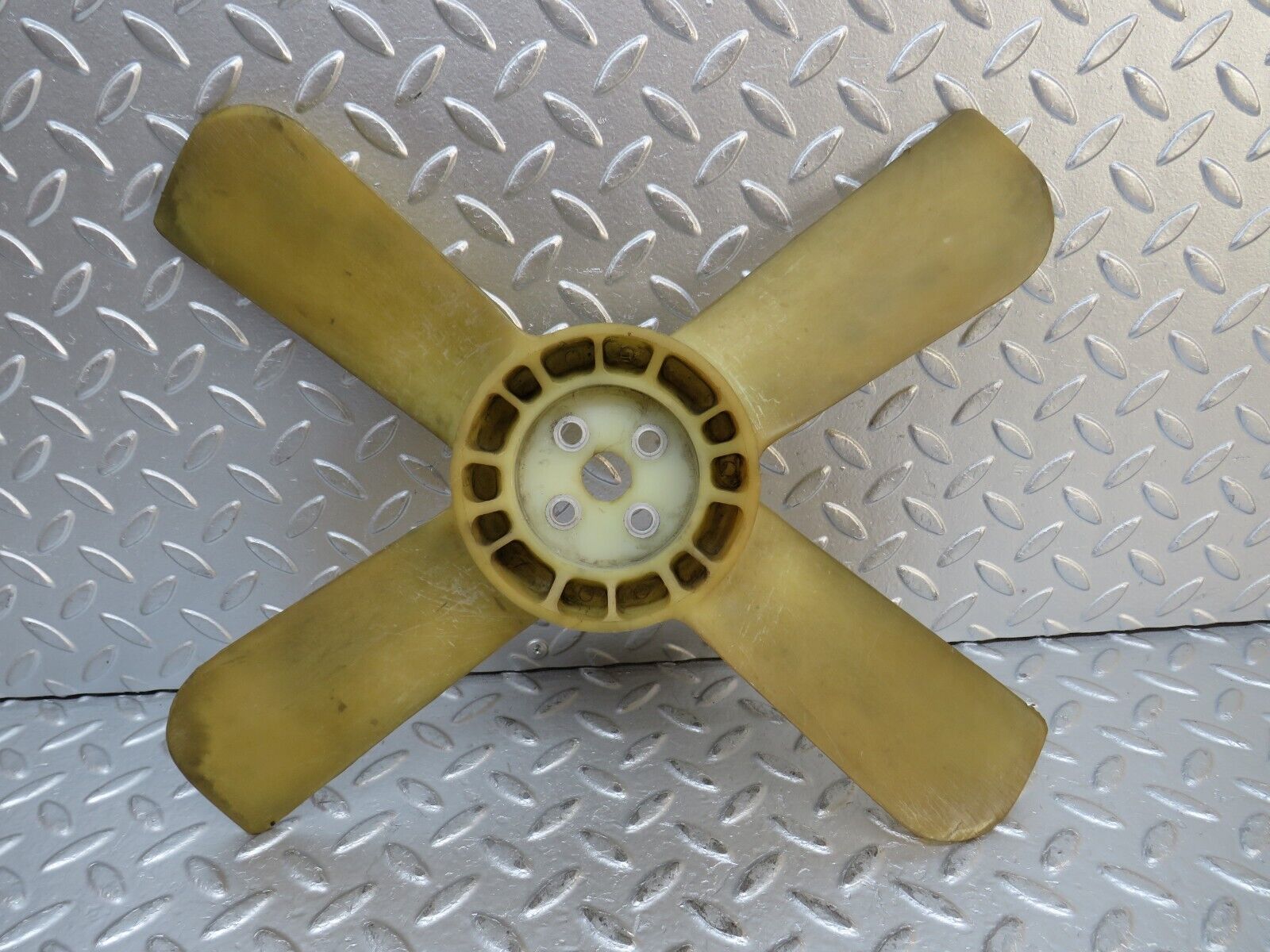 0329 Mercedes-Benz W120 Ponton Engine Cooling Fan 1082050906