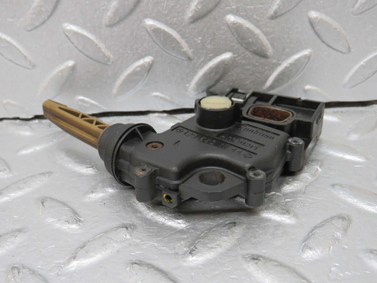 38106 Mercedes-Benz A124 320E Cabriolet Suspension Roll Bar Axle Switch Left 1295401144