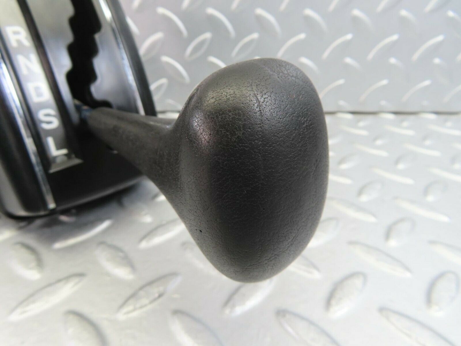 9893 Mercedes-Benz C123 230CE Coupe Automatic Gear Shift Selector