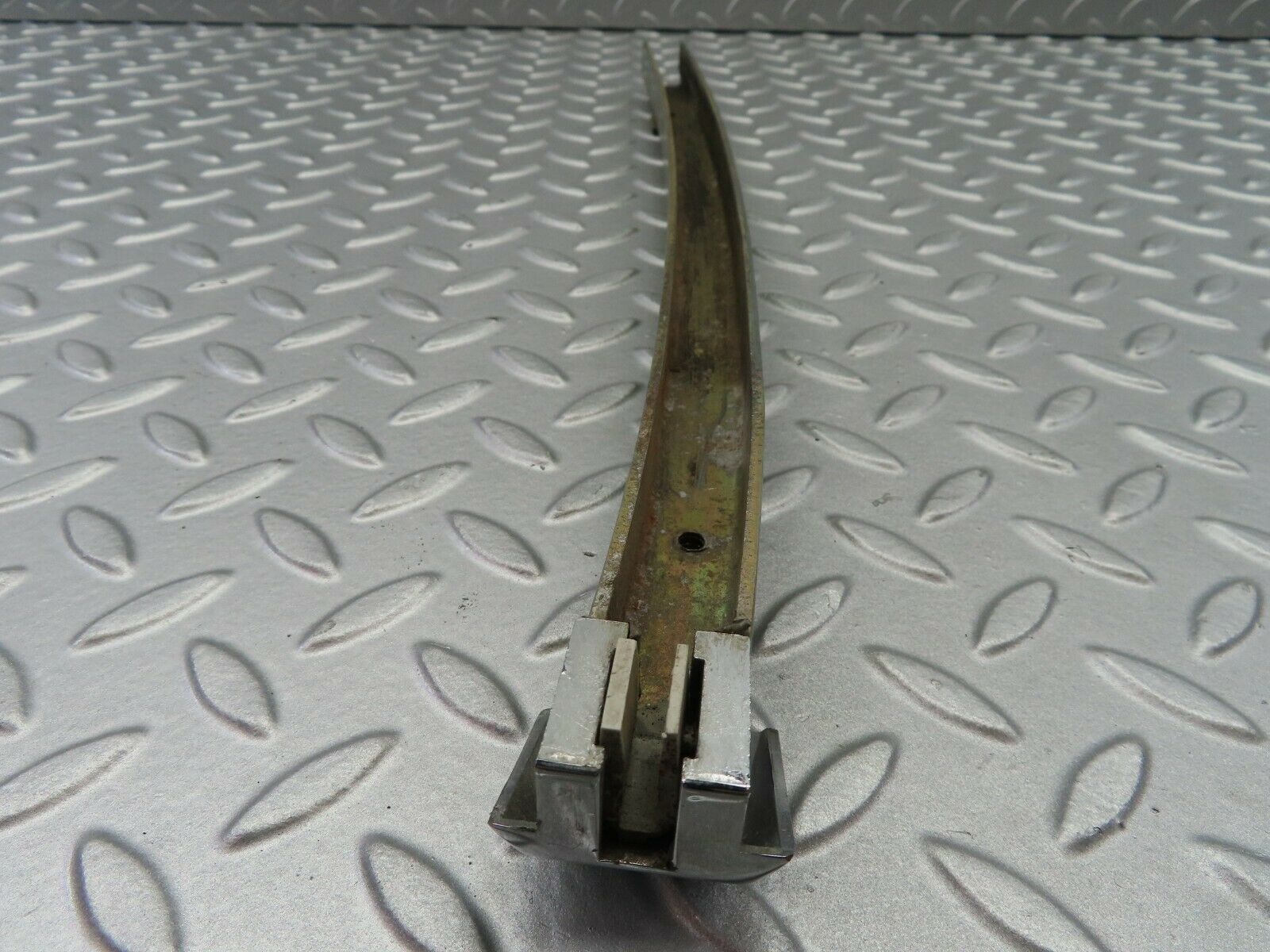 6855 Mercedes-Benz C107 350SLC Coupe Front Right Window Channel