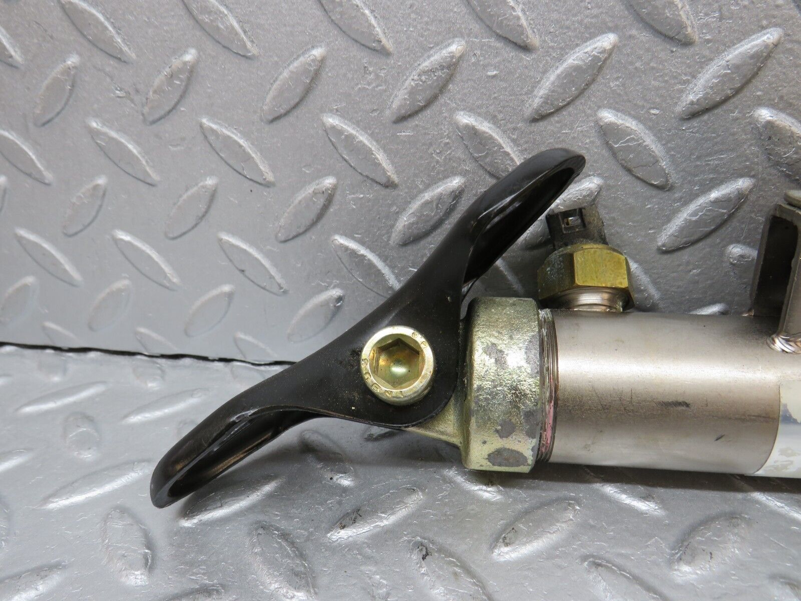 38500 Mercedes-Benz R129 280SL Coupe Roll Bar Hydraulic Cylinder Left 1298600335