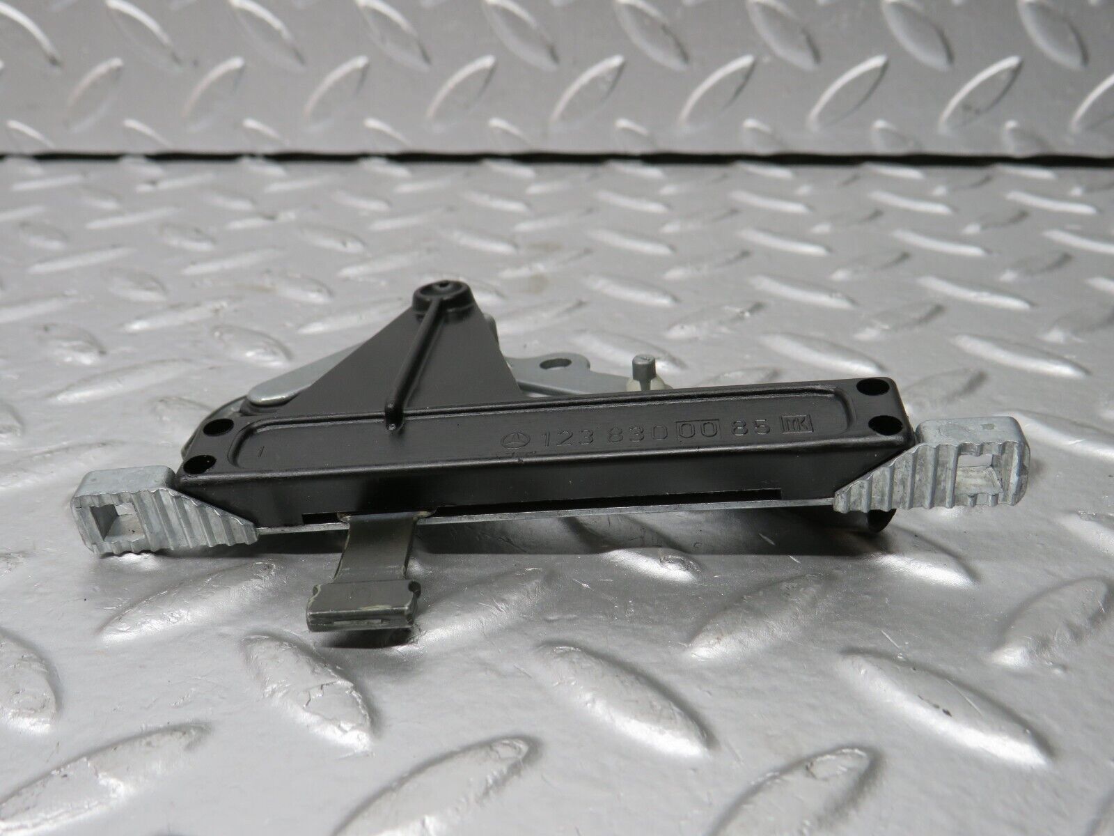 32047 Mercedes-Benz W123 230E Heater Control Switch 1238300085