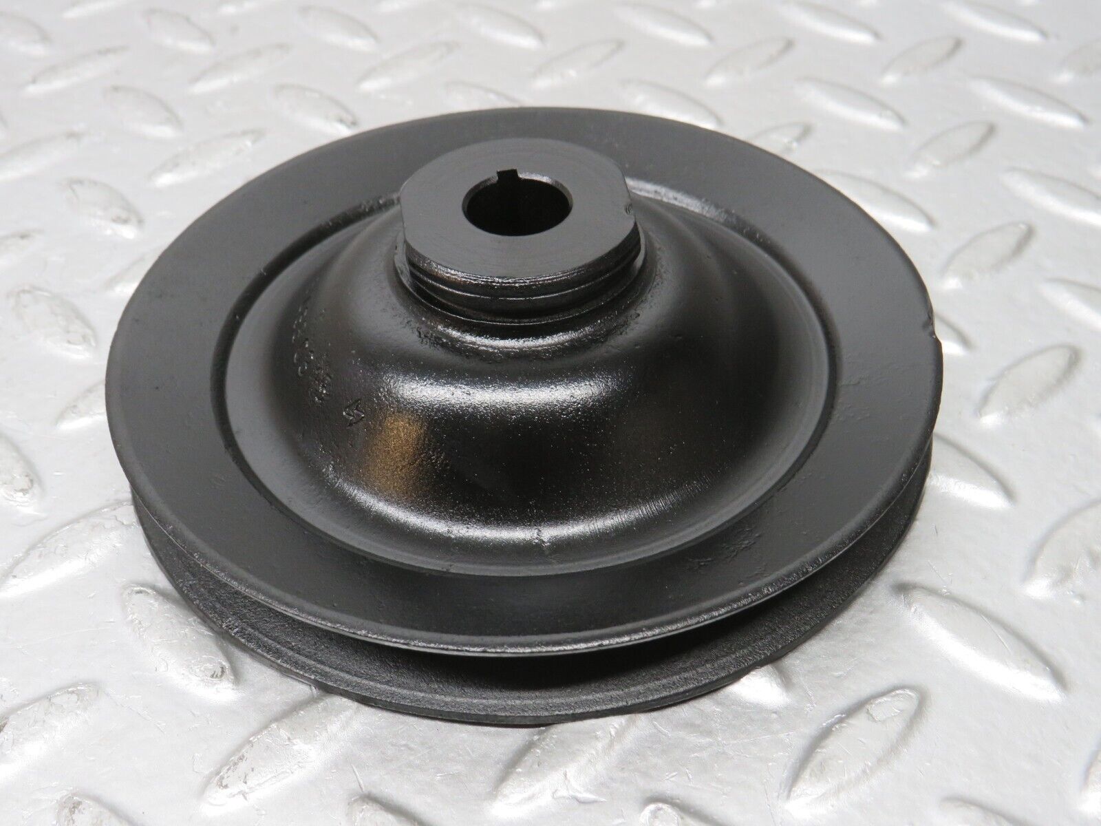 32906 Mercedes-Benz W123 300D Power Steering Pump Pulley 6154660315