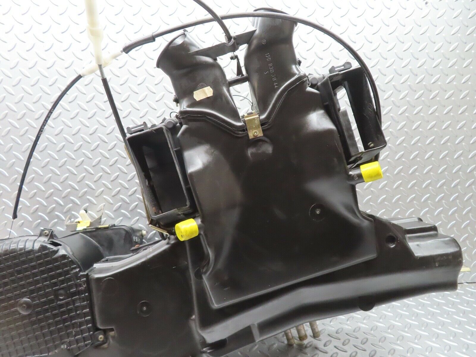 21702 Mercedes-Benz W126 300SE Heater Box Blower Housing