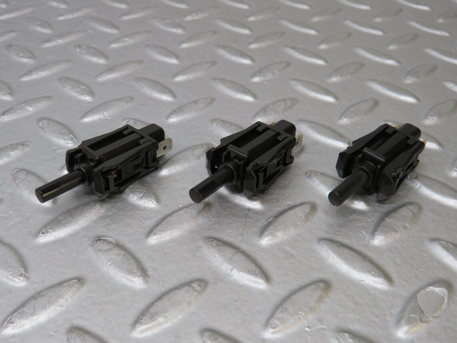 36917 Mercedes-Benz C126 420SEC Coupe Door Contact Switch 3x 0015458714