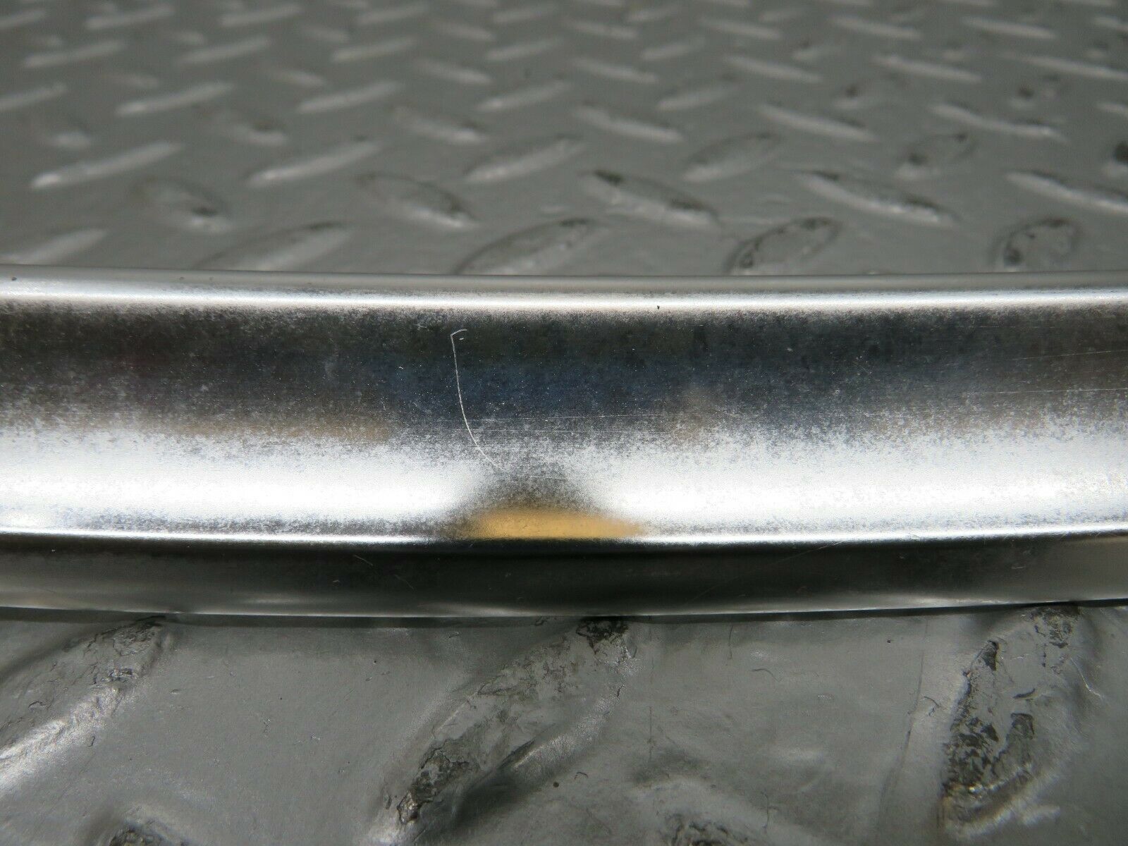 23405 Mercedes-Benz W116 350SE Rear Windscreen Chrome Frame