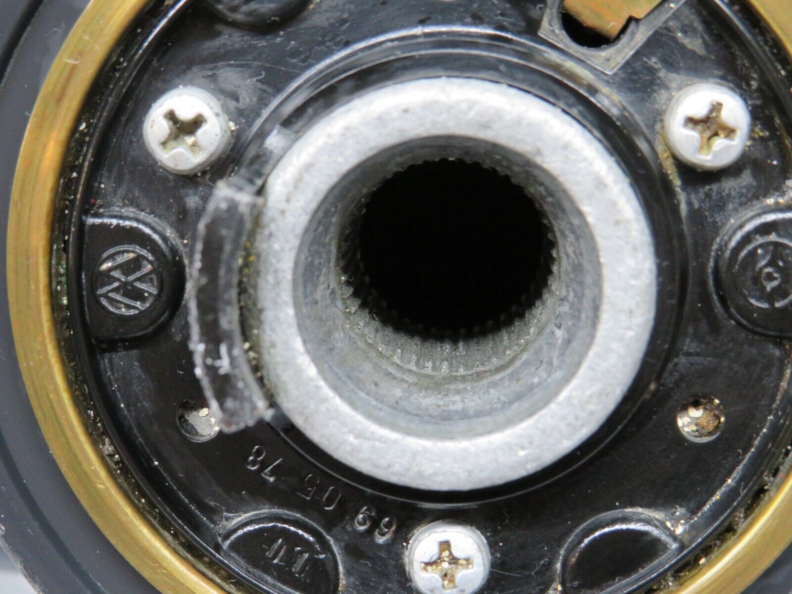 30038 Porsche 924 Steering Wheel 690578