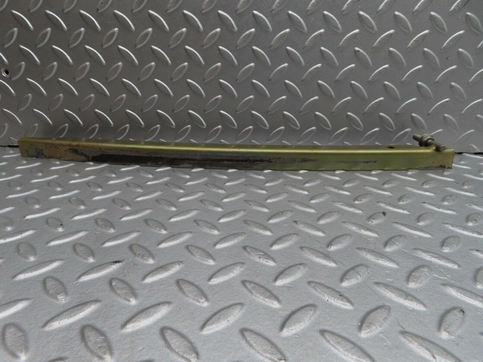 17069 Mercedes-Benz C123 280CE Coupe Left Door Window Channel