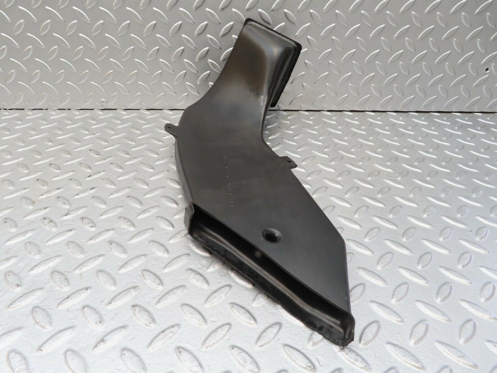 14270 Mercedes-Benz W116 350SE Ventilation Air Duct Right Side 1168310246
