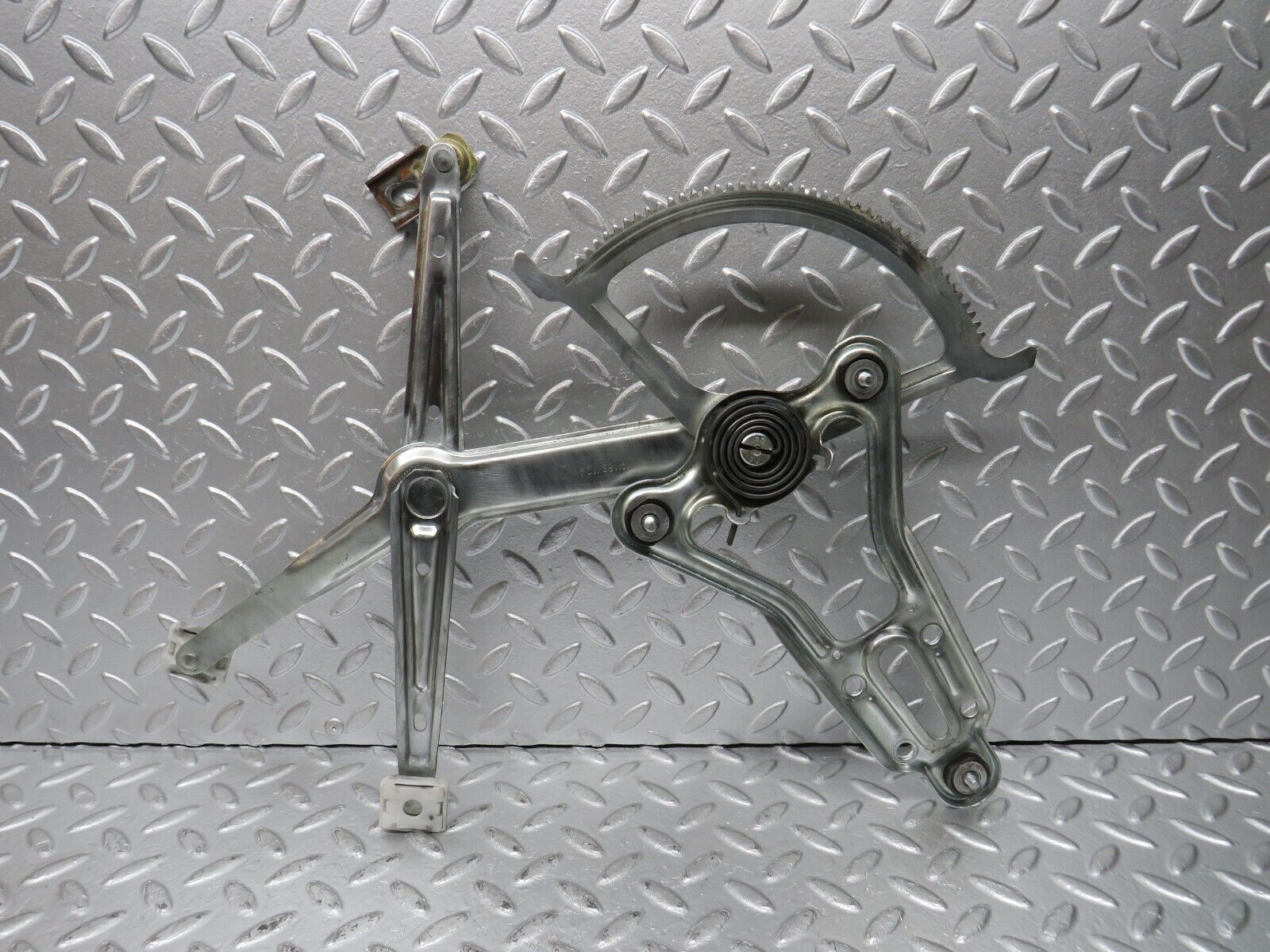 31201 Mercedes-Benz S124 220TE Wagon Front Right Power Window Regulator