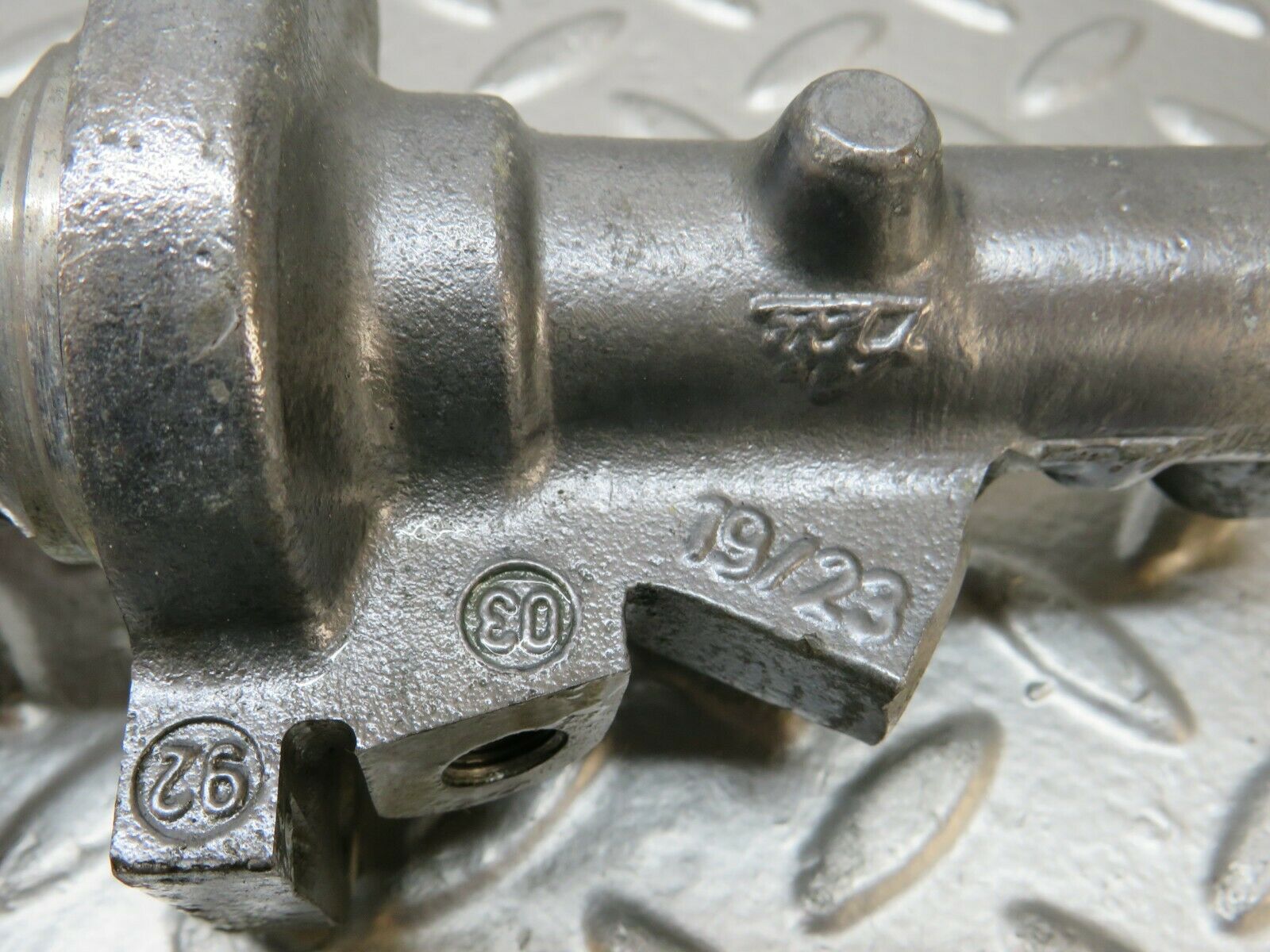 24321 Mercedes-Benz S124 220TE Wagon Brake Master Cylinder Ate