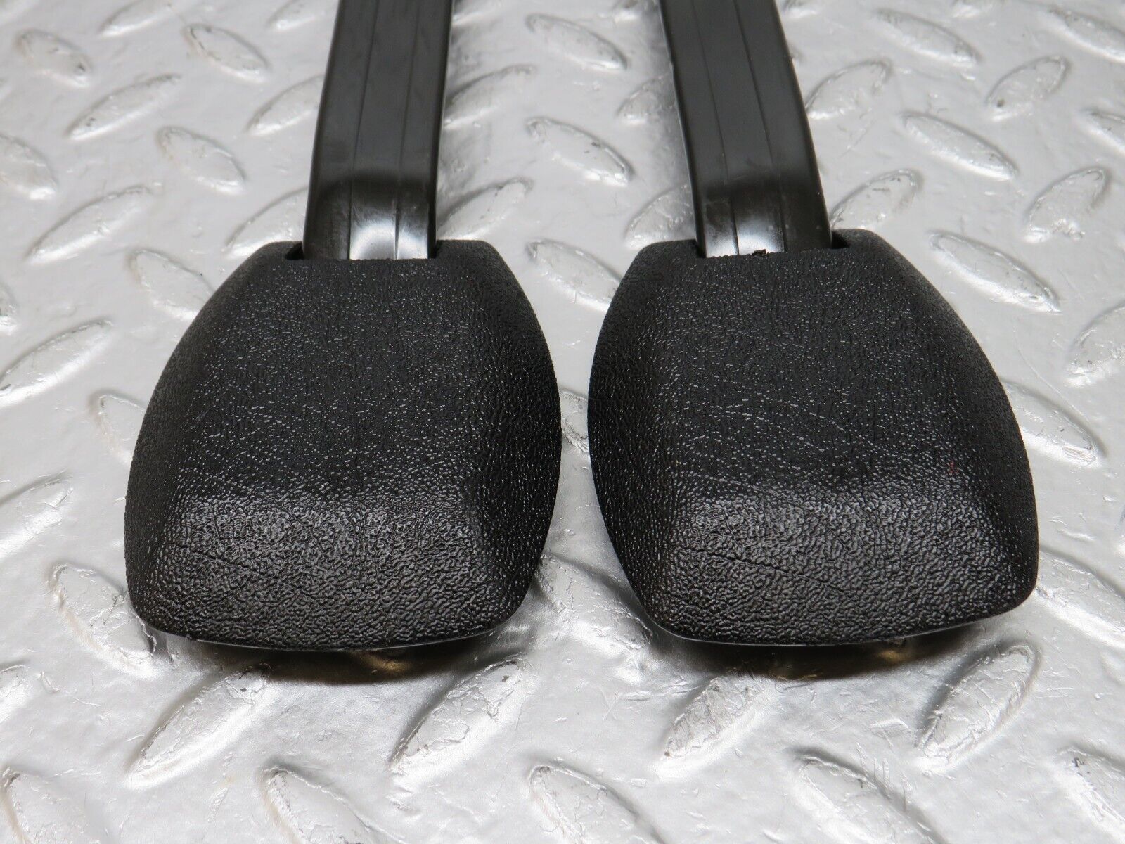 33767 Mercedes-Benz W201 190E 2.0L Seat Belt Runner Pair 2019190920