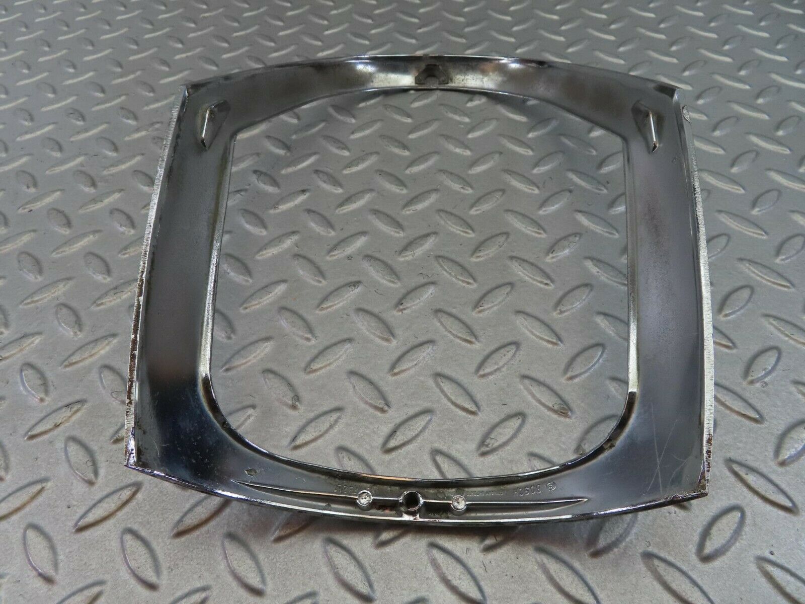 8124 Mercedes-Benz W108 Headlight Chrome Frame