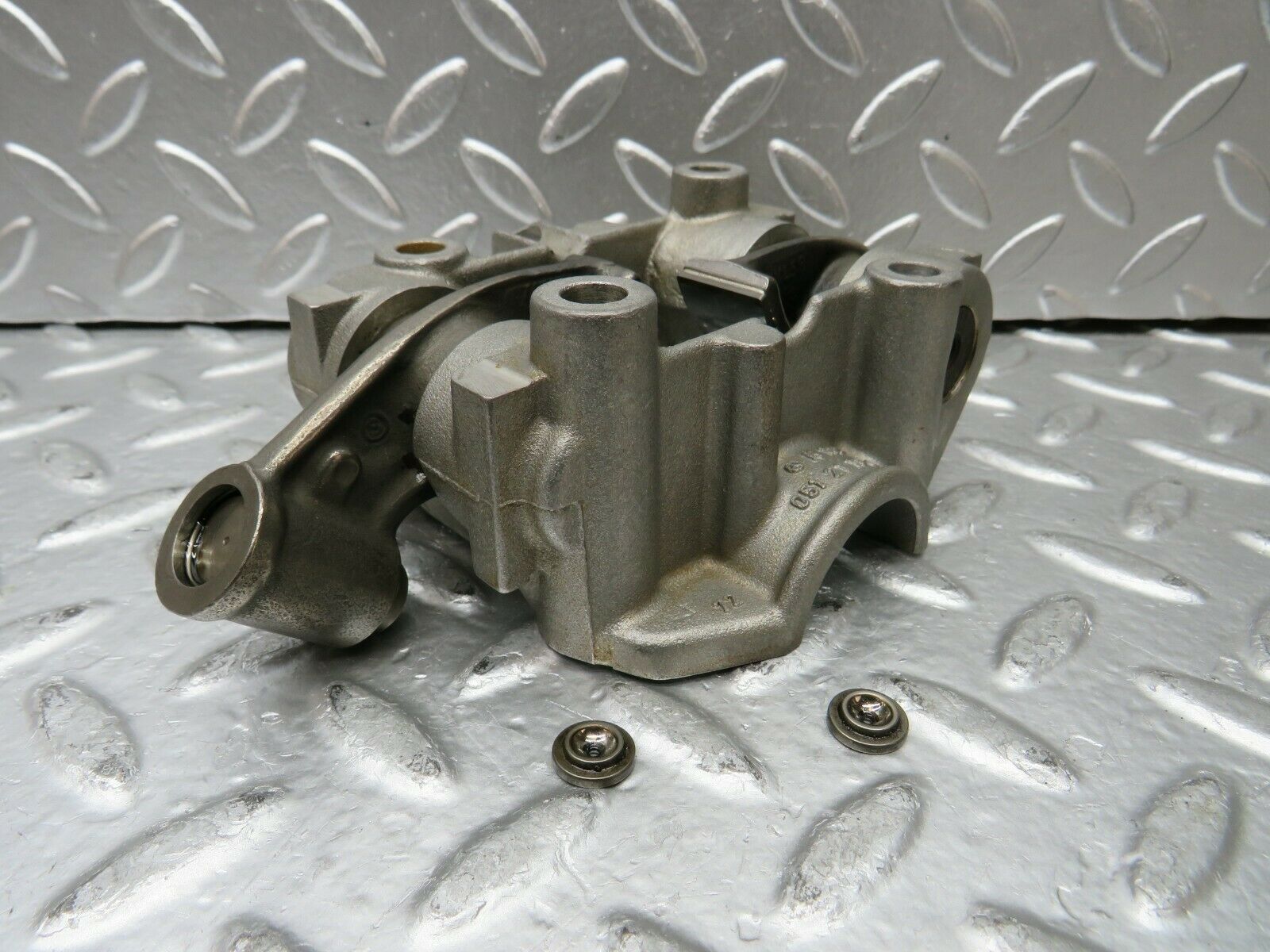 23070 Mercedes-Benz C123 230CE Coupe Rocker Arms Camshaft Bearing Block 1020510110