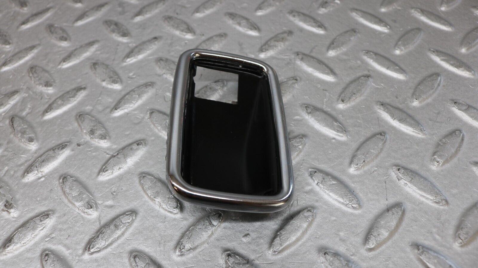 37261 Mercedes-Benz W109 300SEL Chrome Frame For Door Opener Left 1087660511