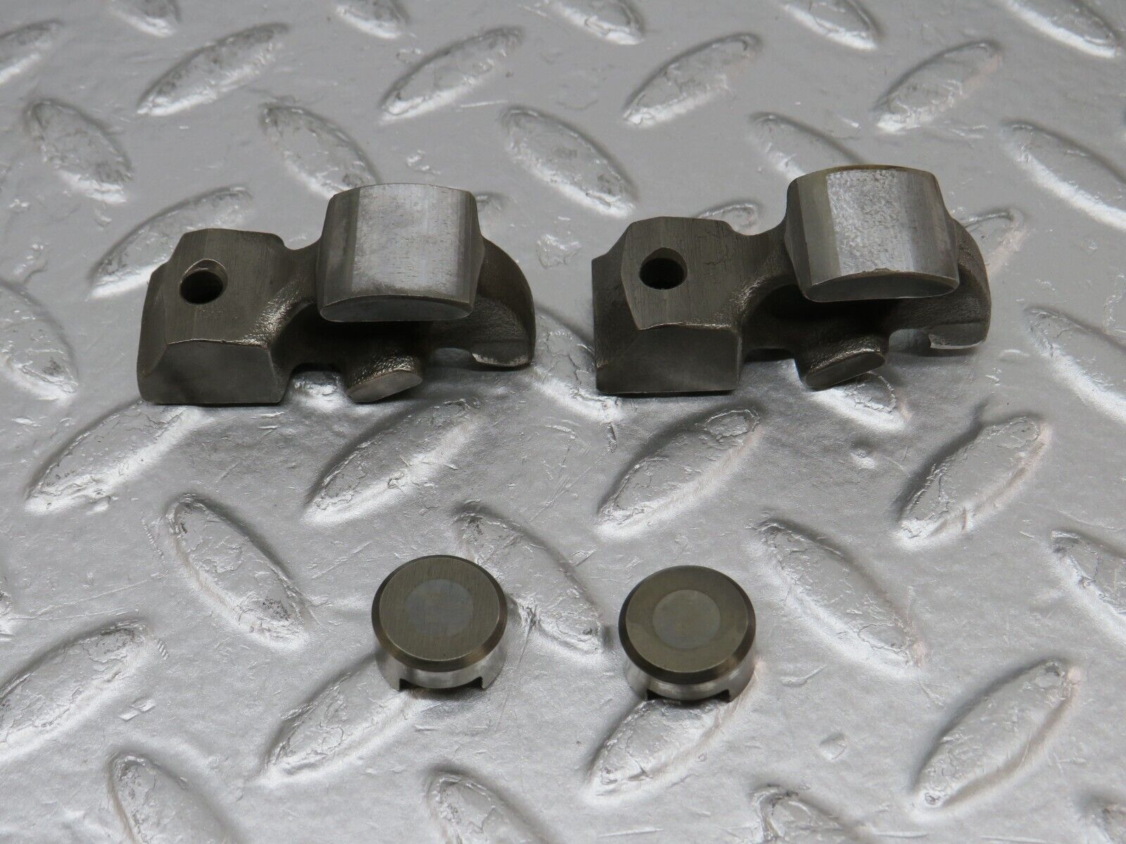 34558 Mercedes-Benz C126 380SEC Coupe Rocker Arm With Valve Tappet