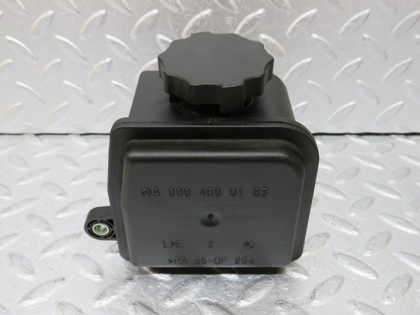 34898 Mercedes-Benz W210 320E Power Steering Fluid Reservoir Tank 0004600183