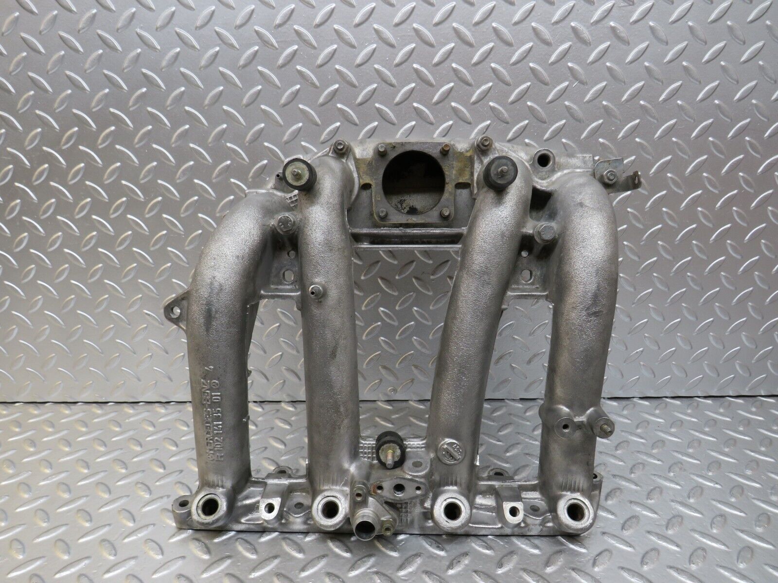 25713 Mercedes-Benz W201 Air Intake Manifold 1021413501