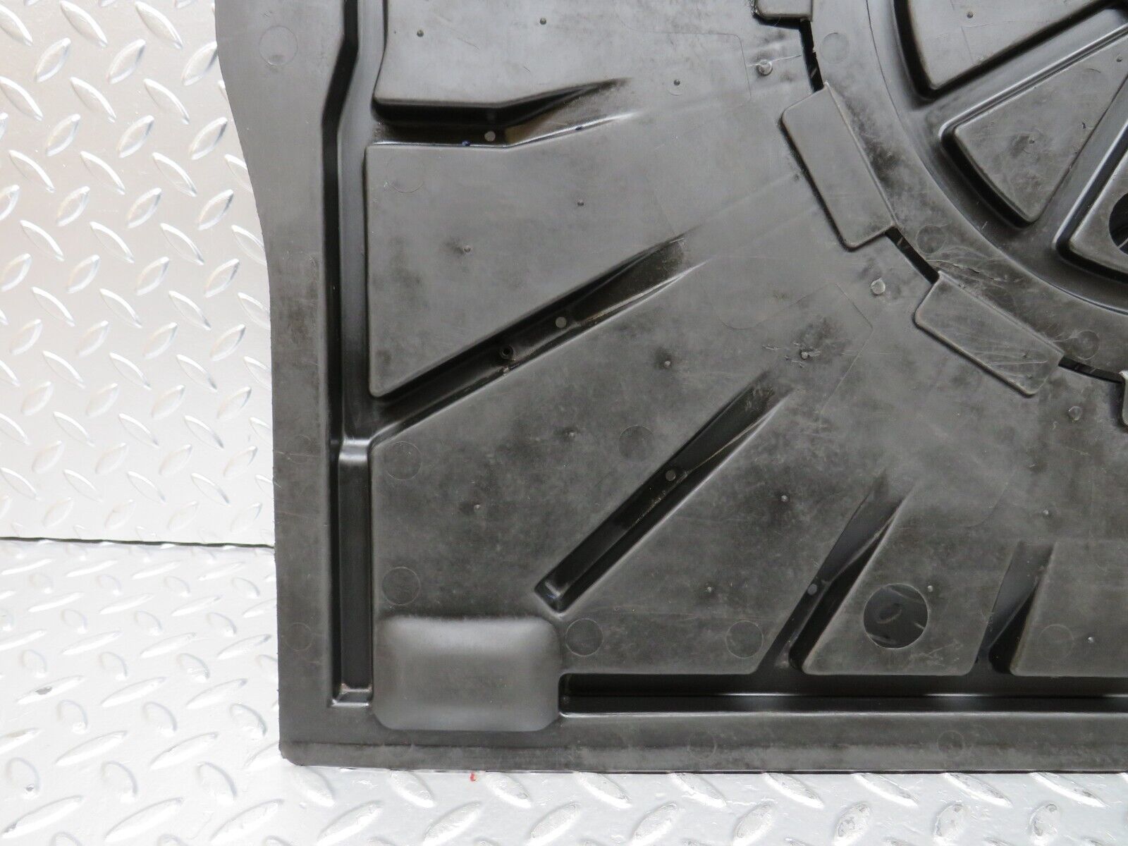 25167 Mercedes-Benz W201 190D Boot Trunk Spare Wheel Cover 2016931633