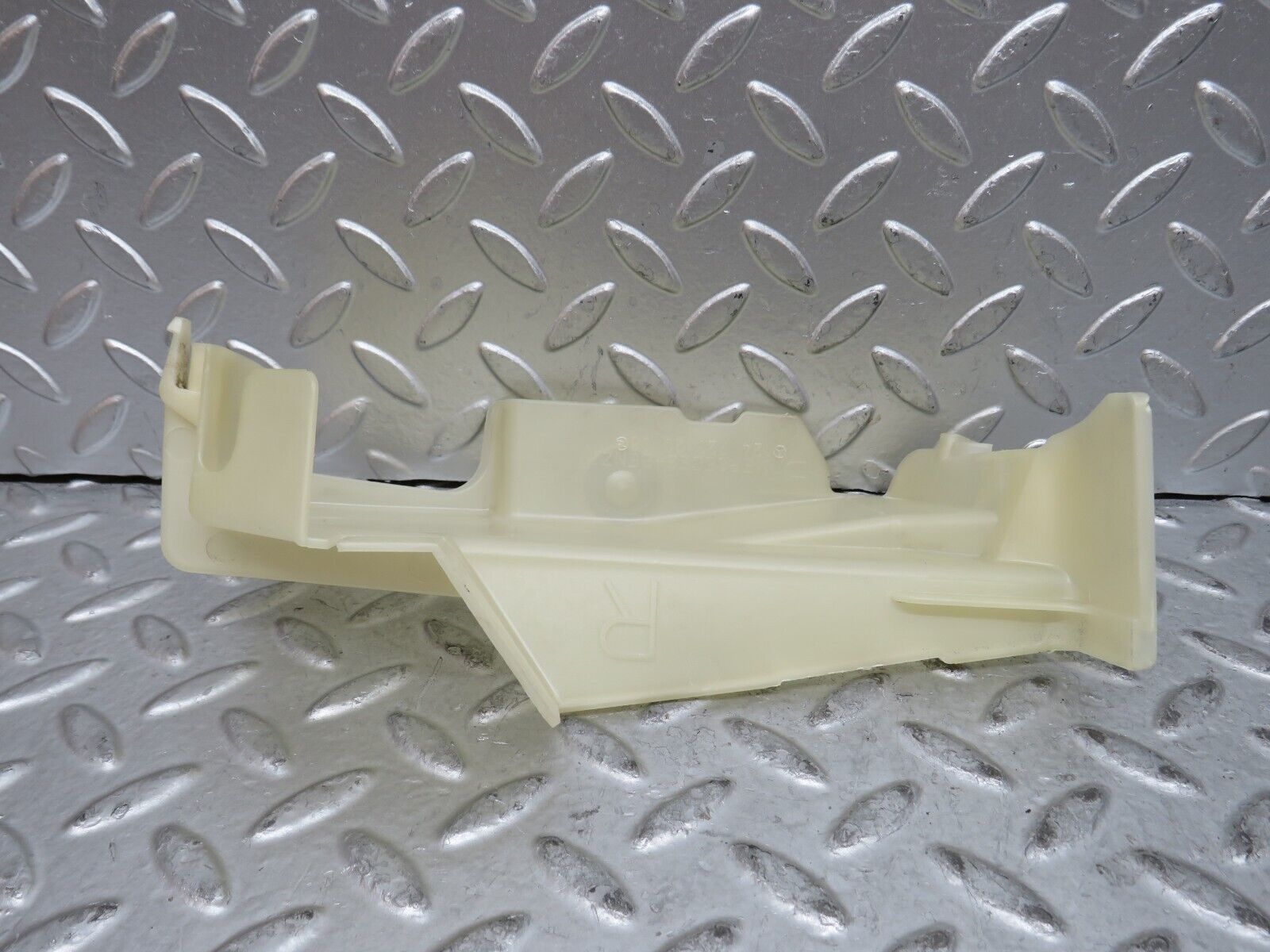 29110 Mercedes-Benz C124 320CE Right Door Lock Mechanism Cover 1247232008